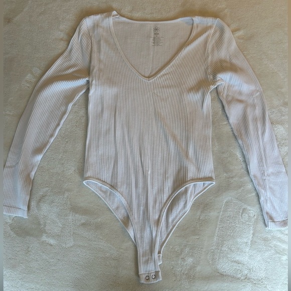Aura White Ribbed Long Sleeved Bodysuit - Picture 2 of 2